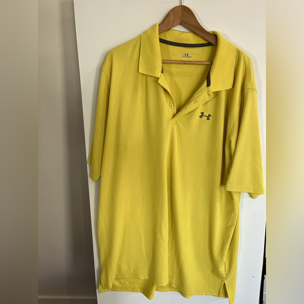 UNDER ARMOUR yellow polo
